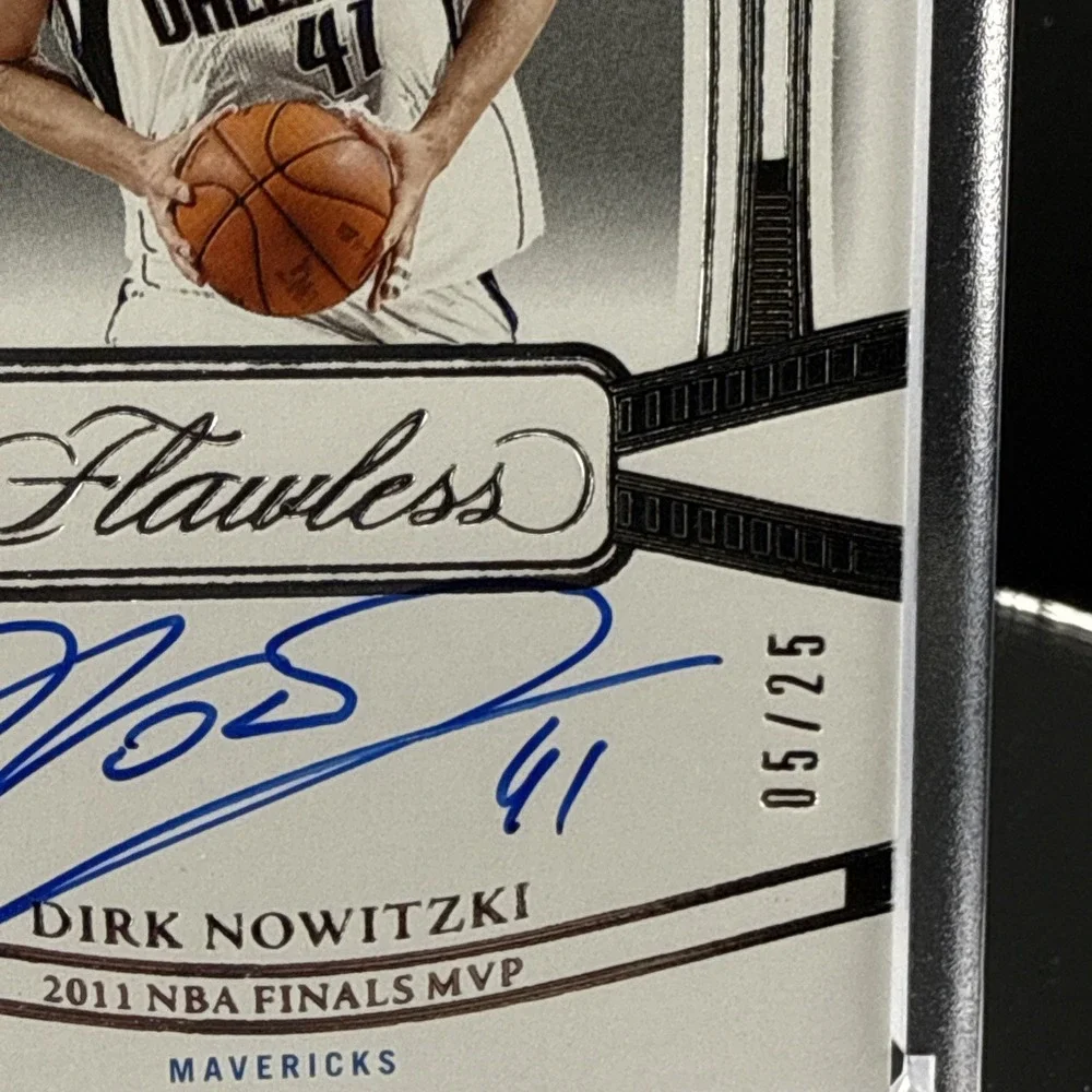 2023/24 Panini Flawless Achievements MVP Dirk Nowitzki AUTO /25 Mavericks
